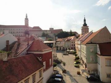 02_rynek_Mikulov_s.JPG